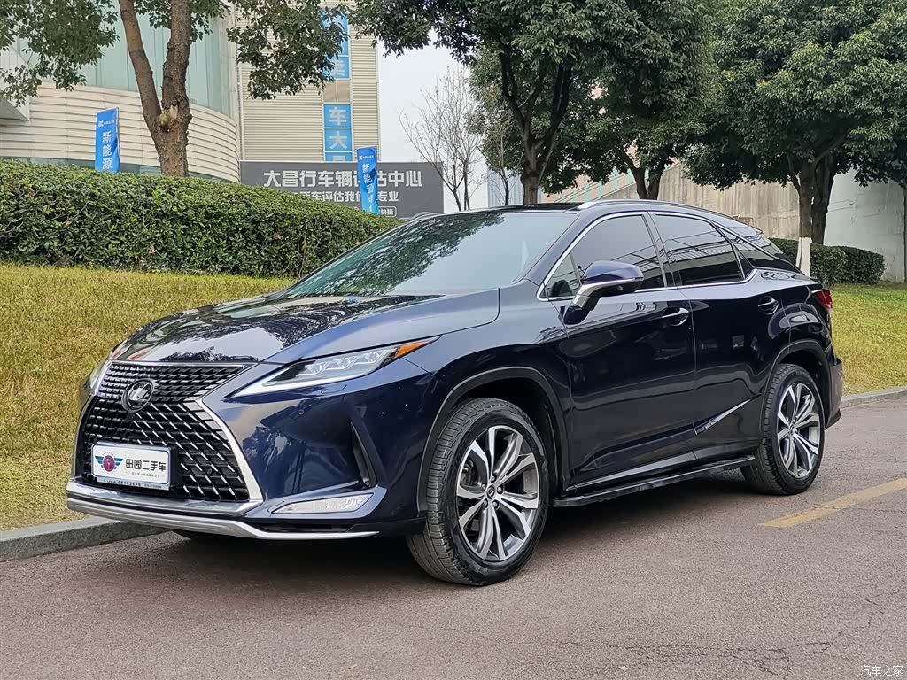 Lexus RX, 2022 1