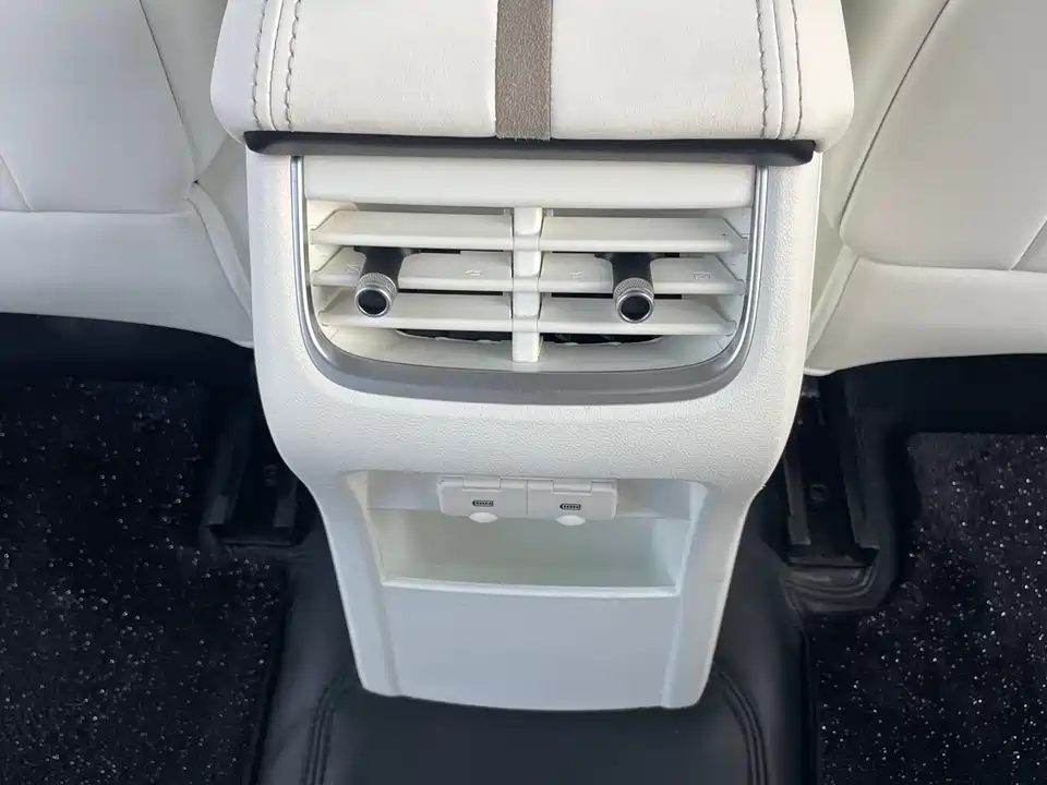 CrossBoundary Co-creation tank 300