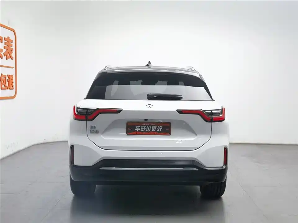 NIO ES6