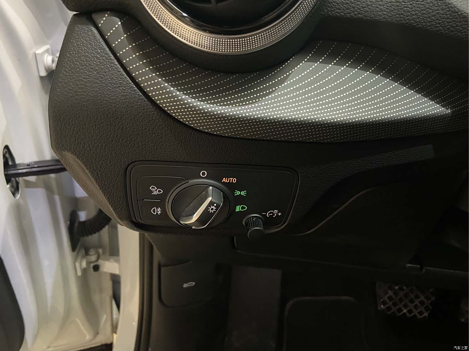 Audi Q2L, 2021 20
