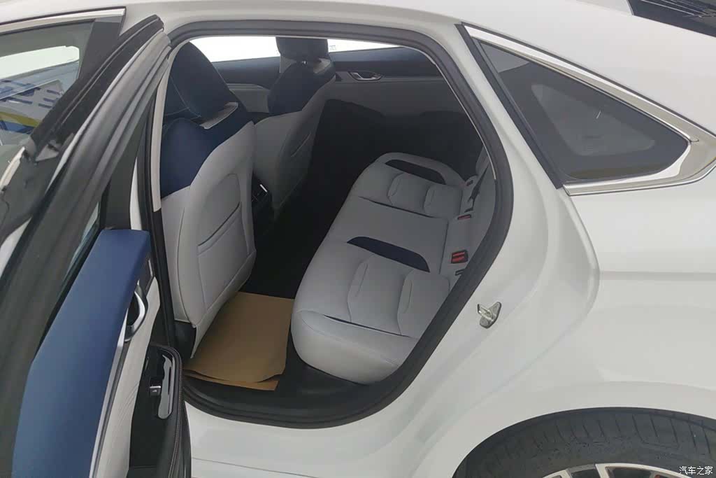 Geely Preface, 2026 11