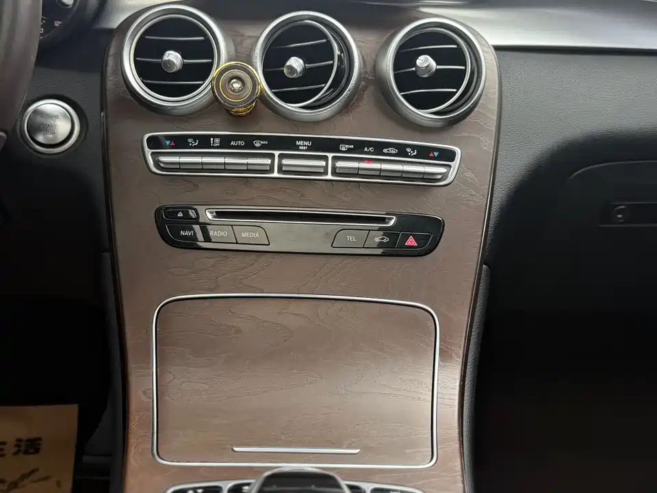 Mercedes-Benz GLC Mercedes-Benz GLC