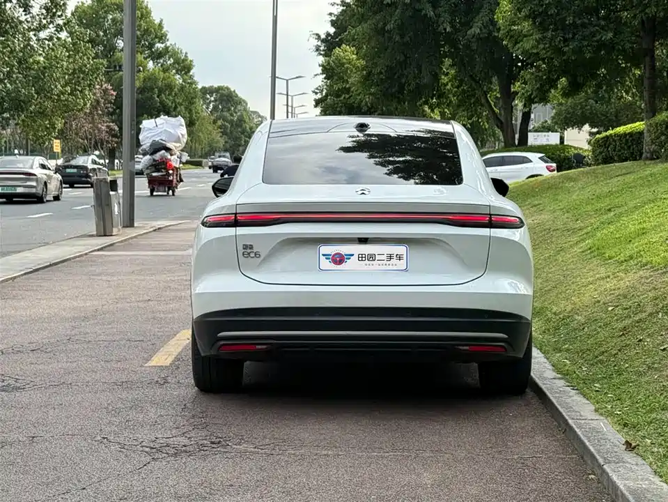 NIO EC6
