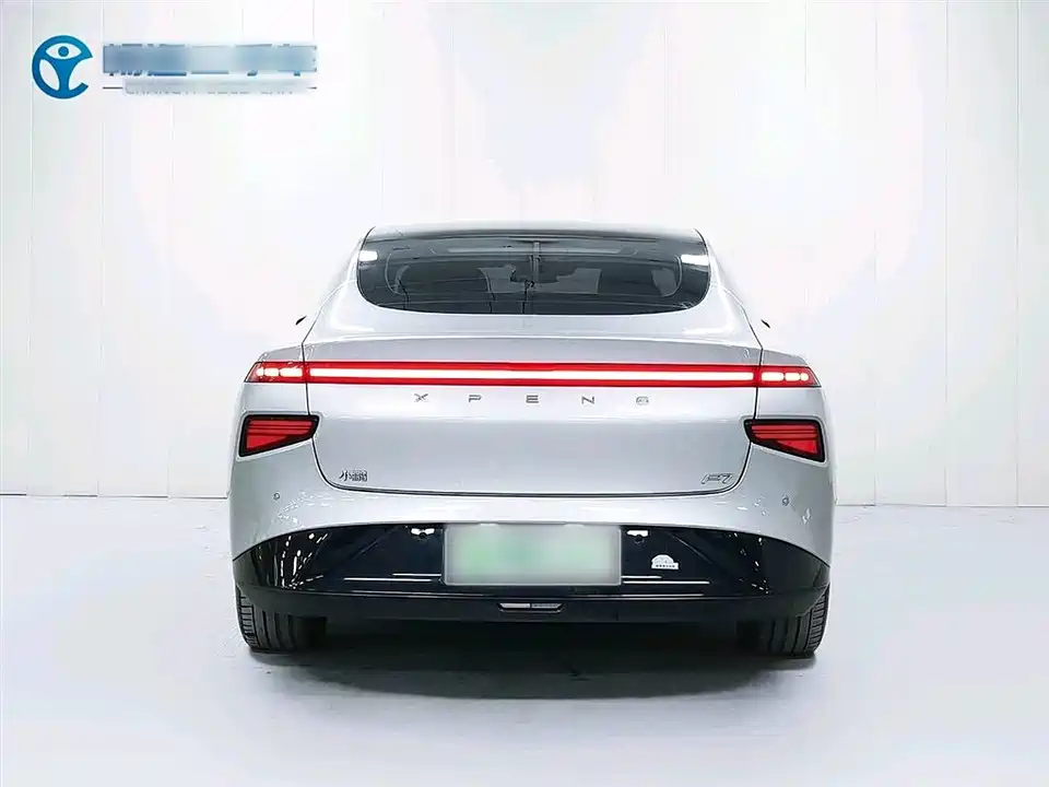 XPENG P7