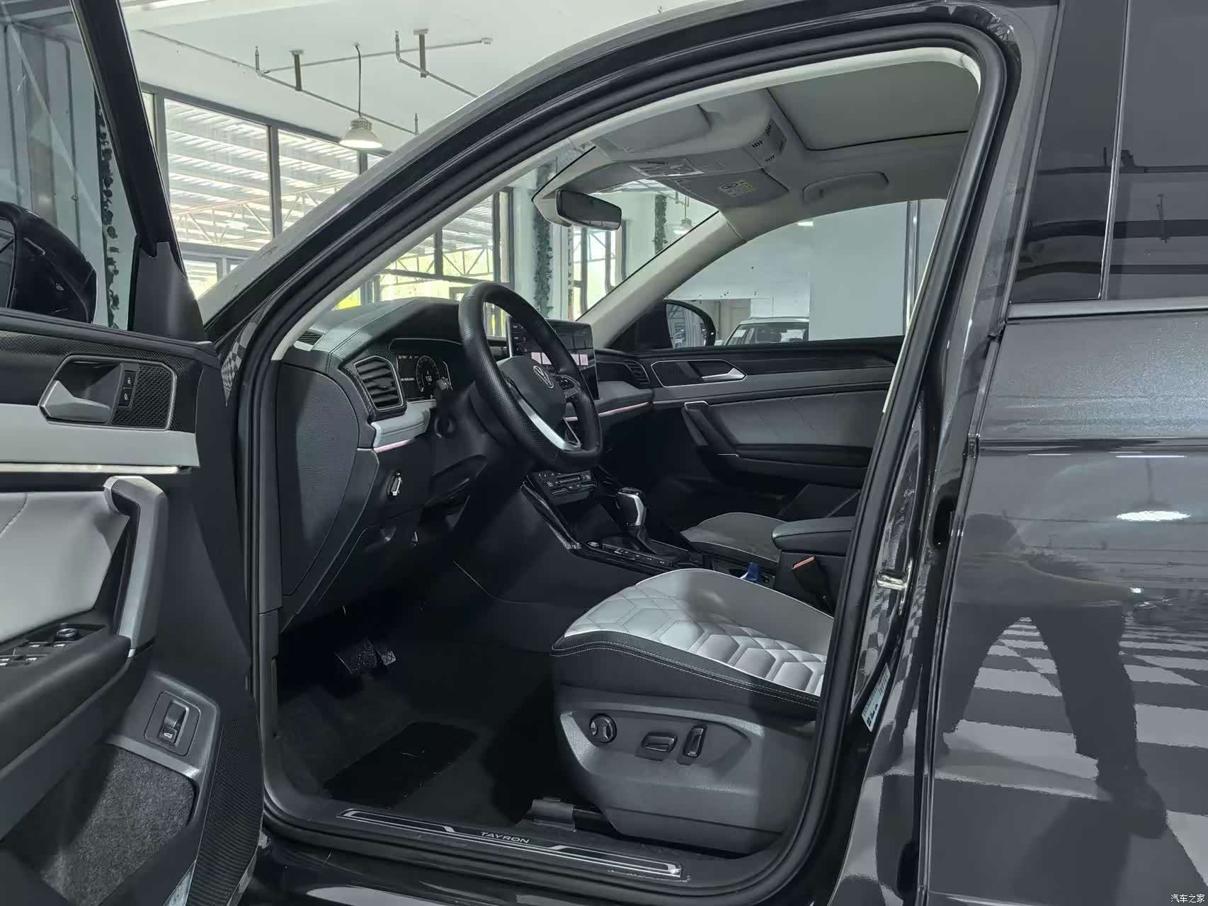Volkswagen Tayron, 2022 все фото
