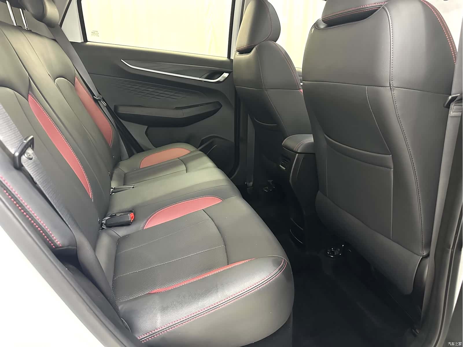 Geely X3, 2022 11