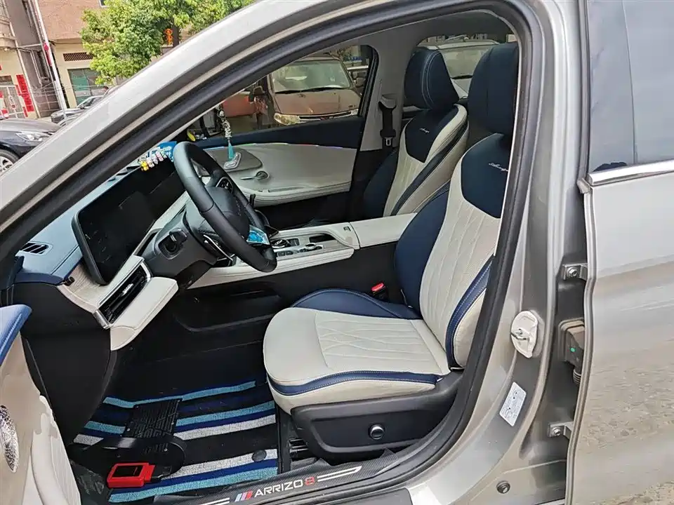 Chery Arrizo 8