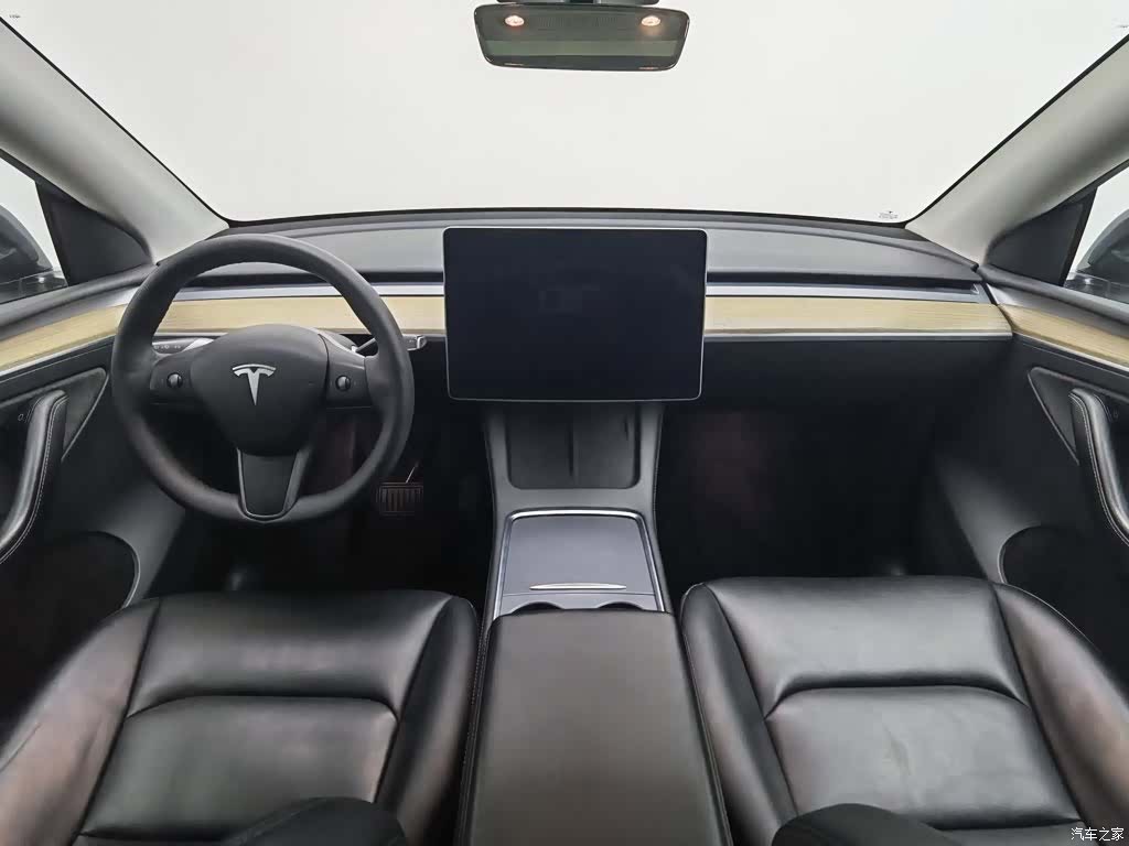 Tesla Model Y, 2022 все фото