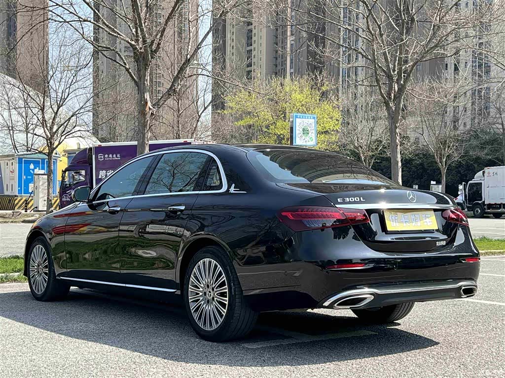 Mercedes-Benz E-Class, 2021 4