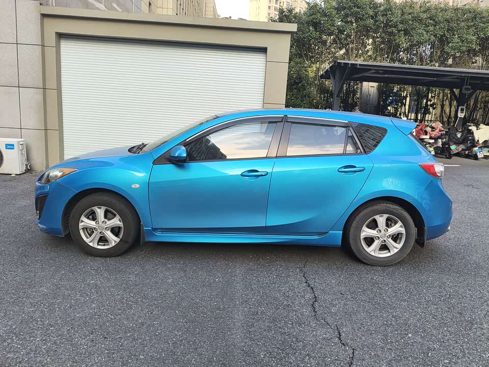 Mazda 3 star Cheng