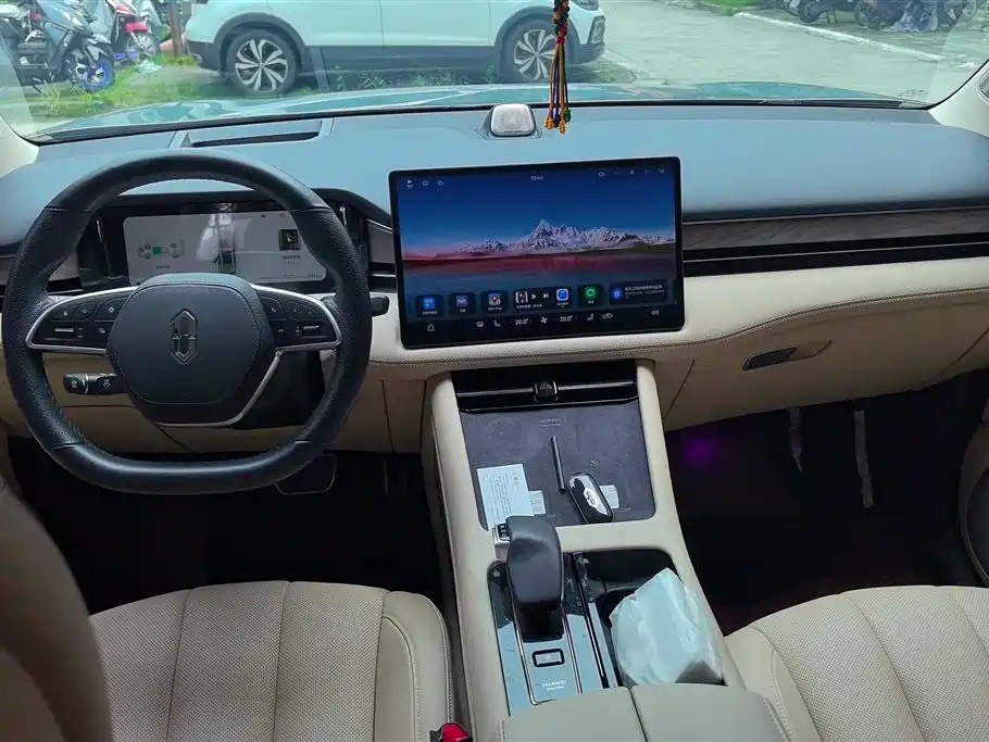 AITO Ask the world M7