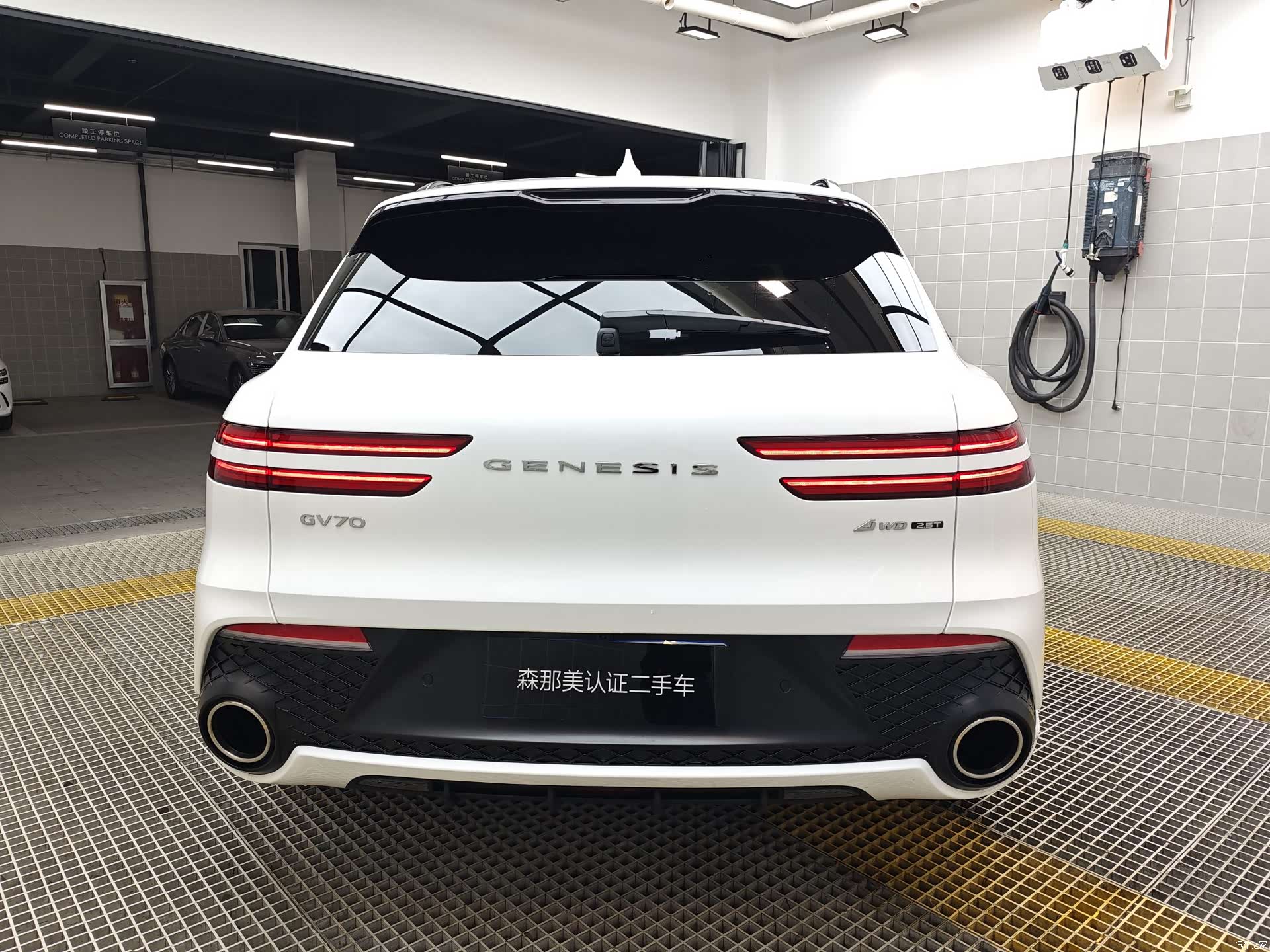 Genesis GV70, 2024 4