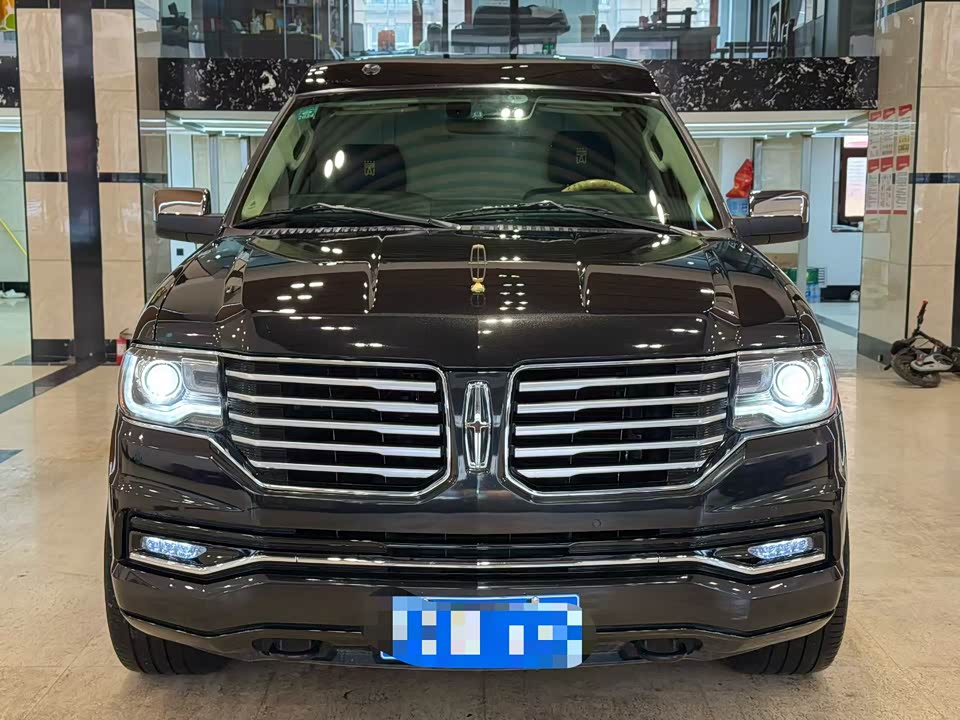 Lincoln Navigator
