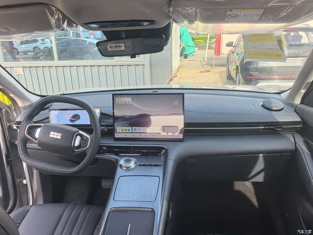 Geely Galaxy E5, 2025 7