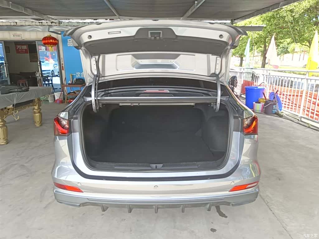 Roewe i5, 2025 19