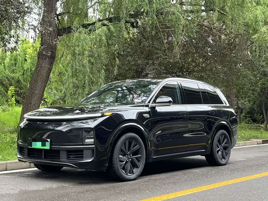Li Auto L8