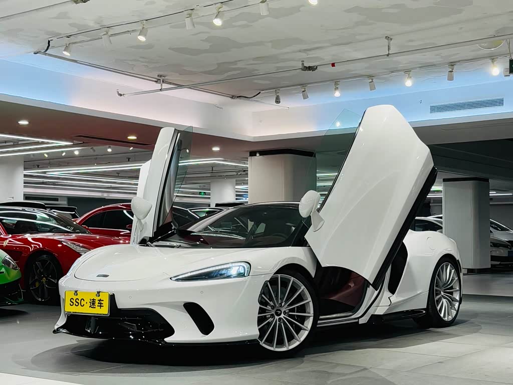 McLaren GT