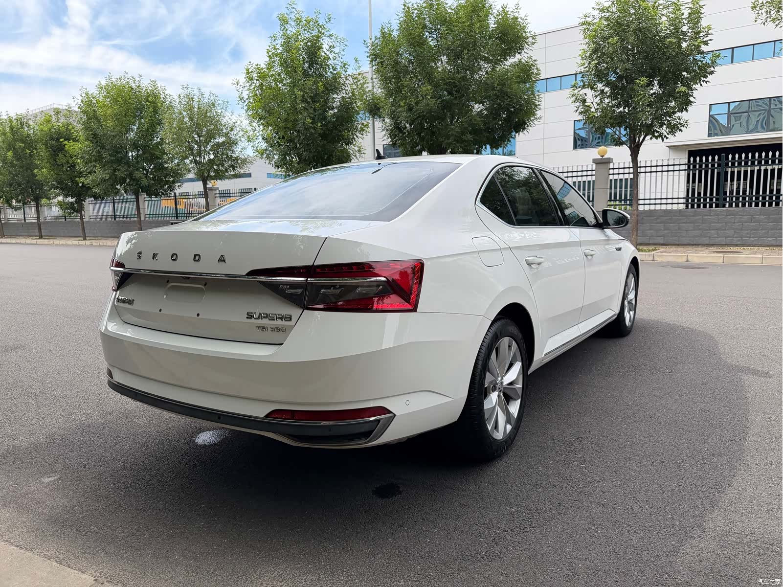 Skoda Superb, 2020 11