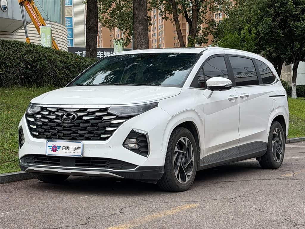 Hyundai Custo