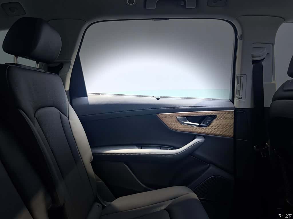 Audi Q7, 2024 15