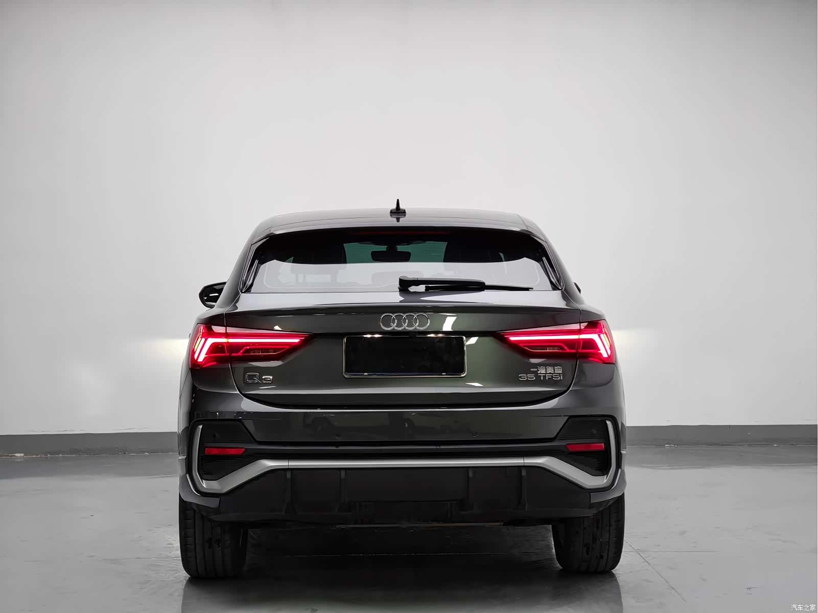 Audi Q3, 2023 6