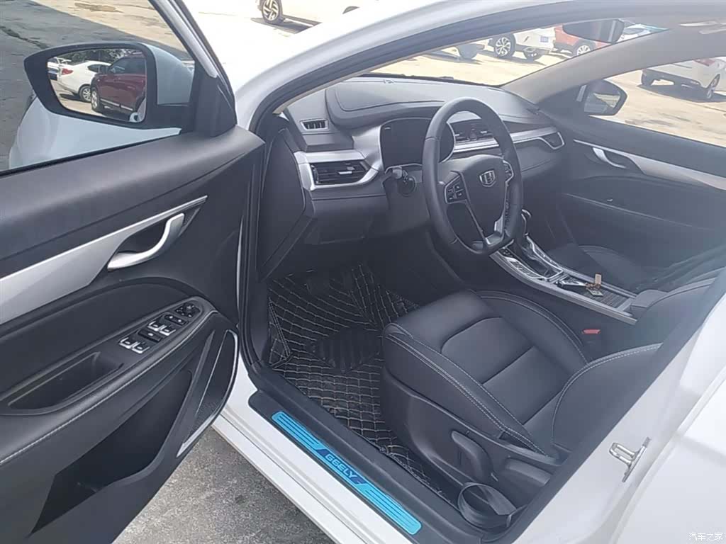 Geely Emgrand, 2018 16