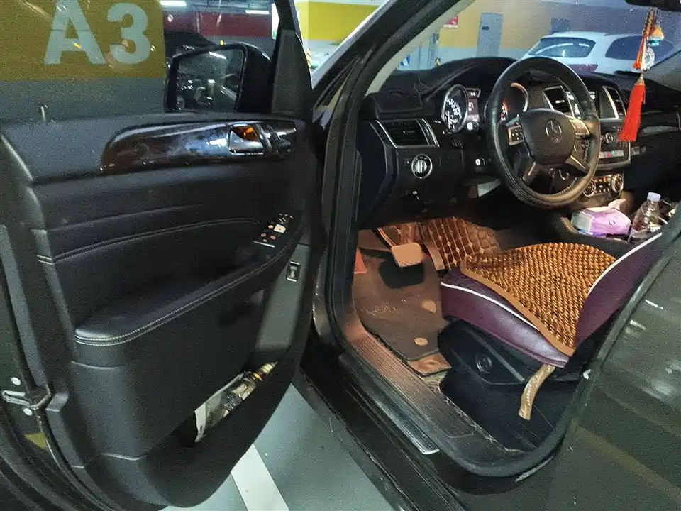 Mercedes-Benz M class