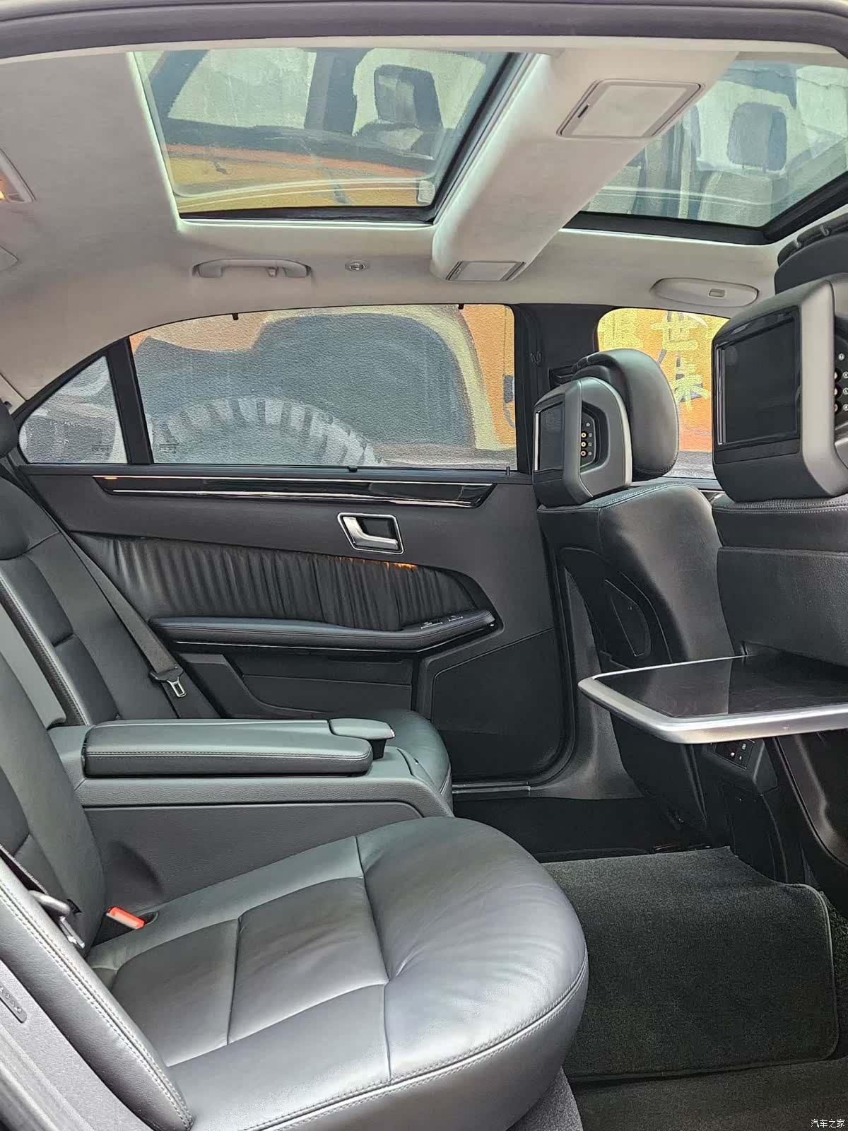 Mercedes-Benz E-Class, 2013 9