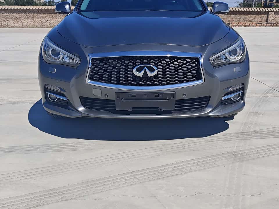 Infiniti Q50L