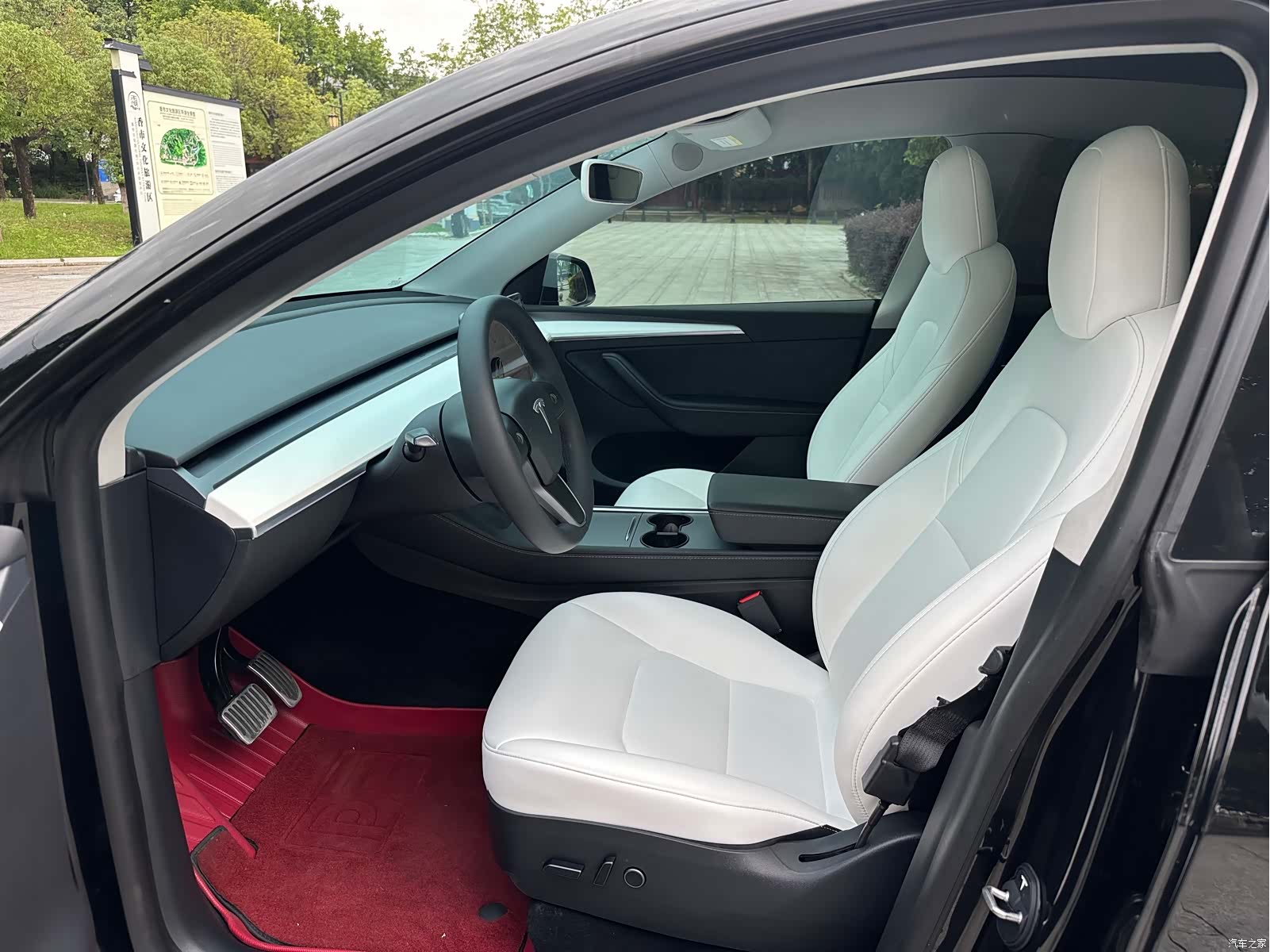 Tesla Model Y, 2021 11
