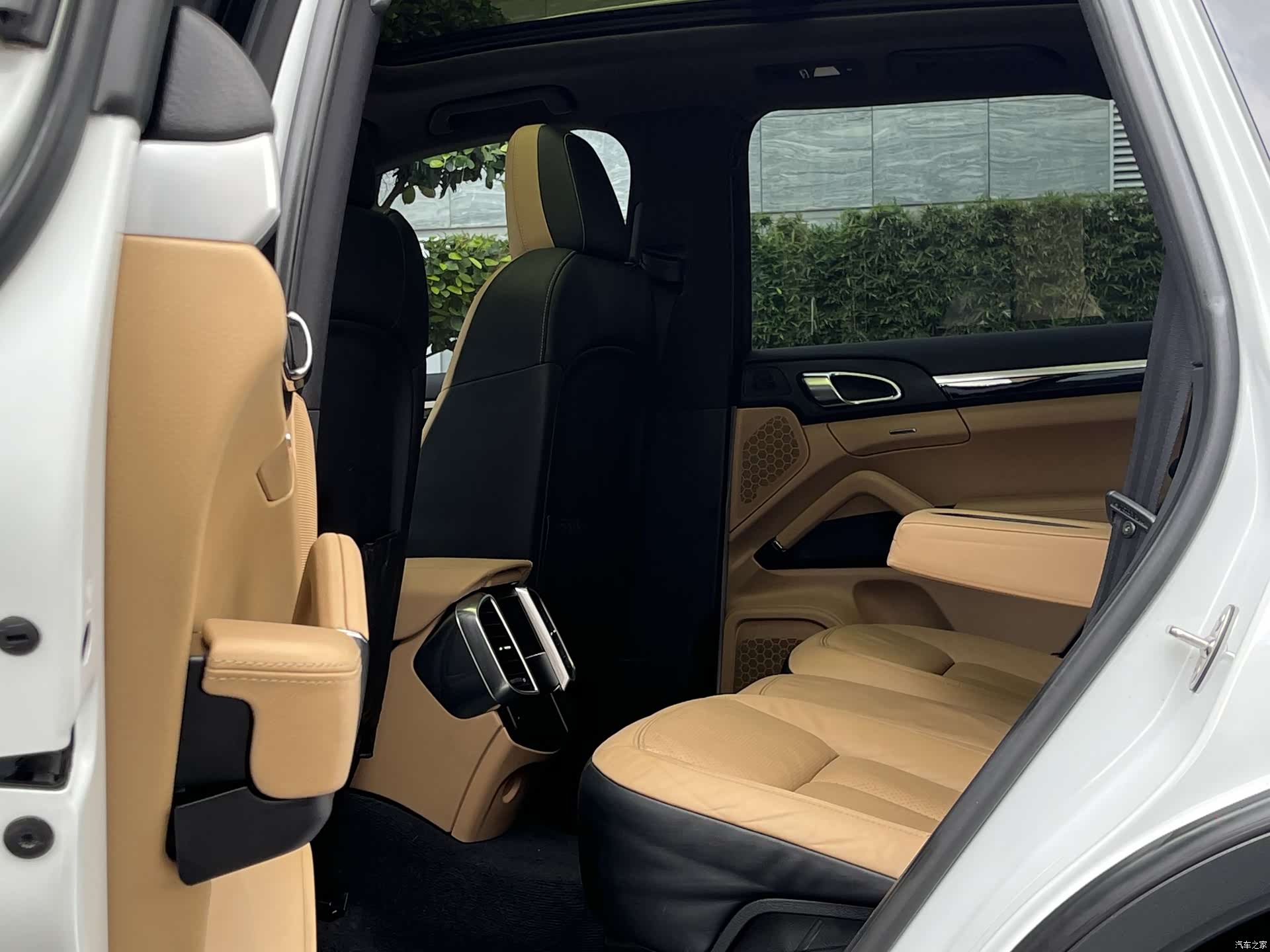 Porsche Cayenne, 2016 11