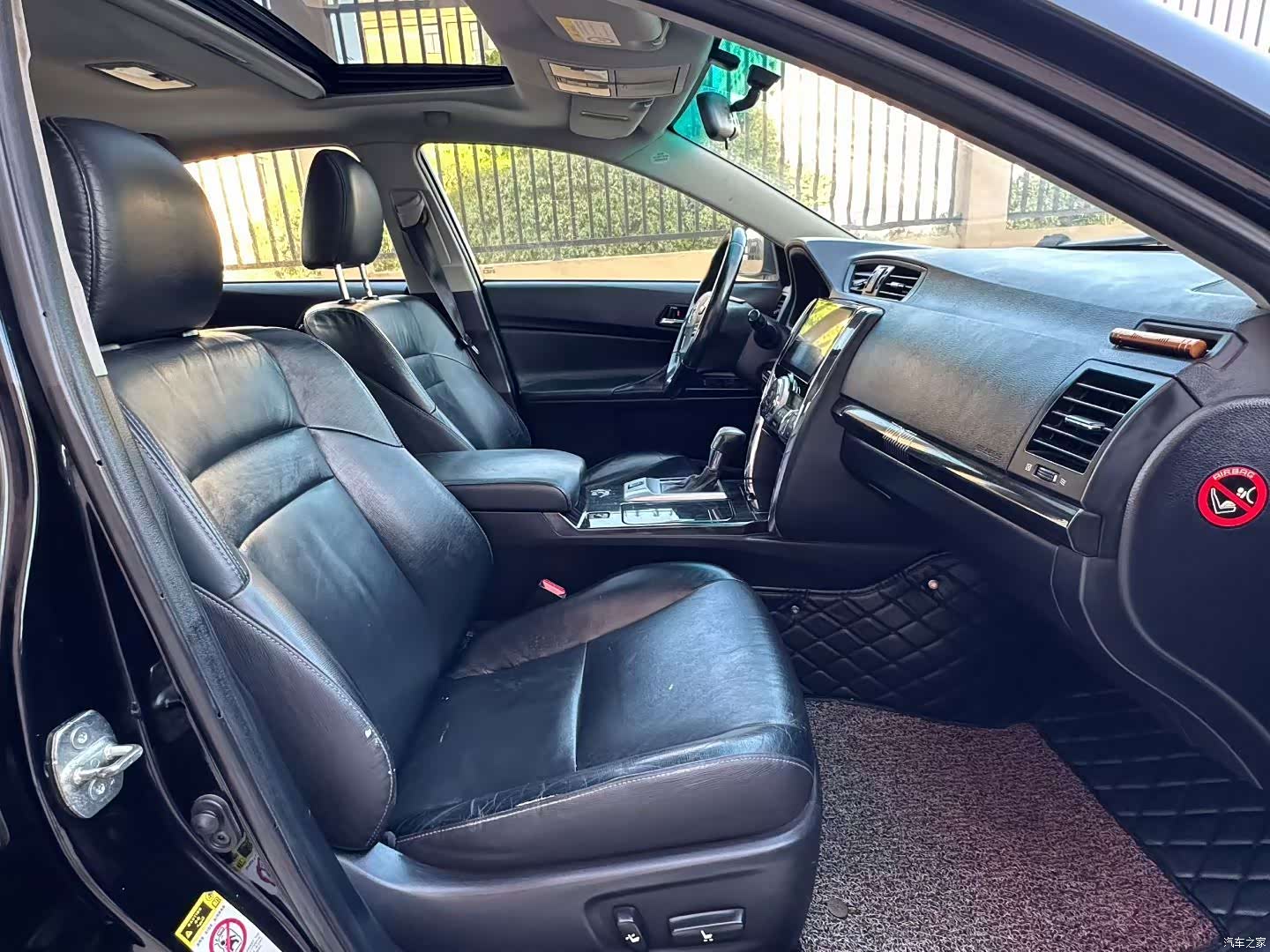 Toyota 2.5V, 2012 4