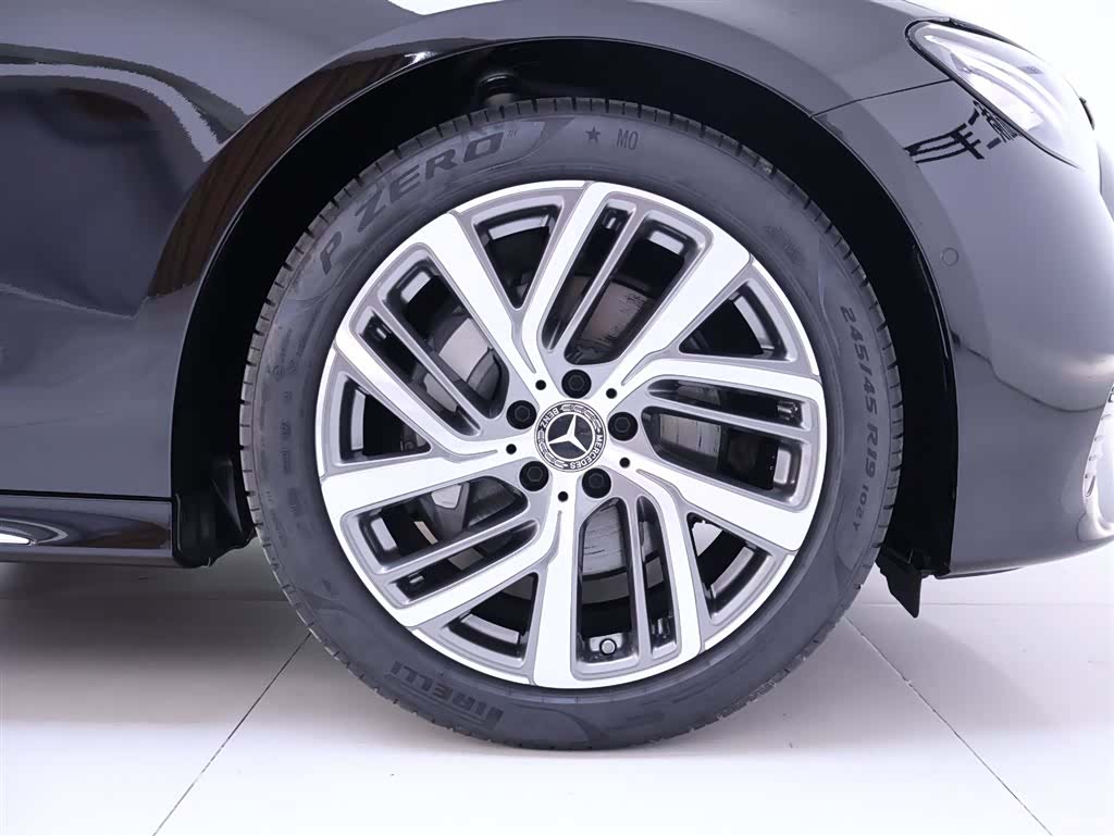 Mercedes-Benz E-Class, 2024 6