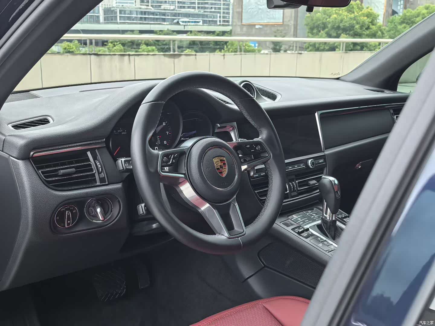 Porsche Macan, 2020 все фото