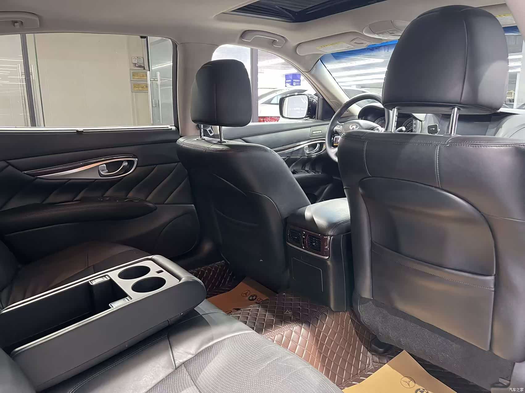 Infiniti Q70, 2014 11