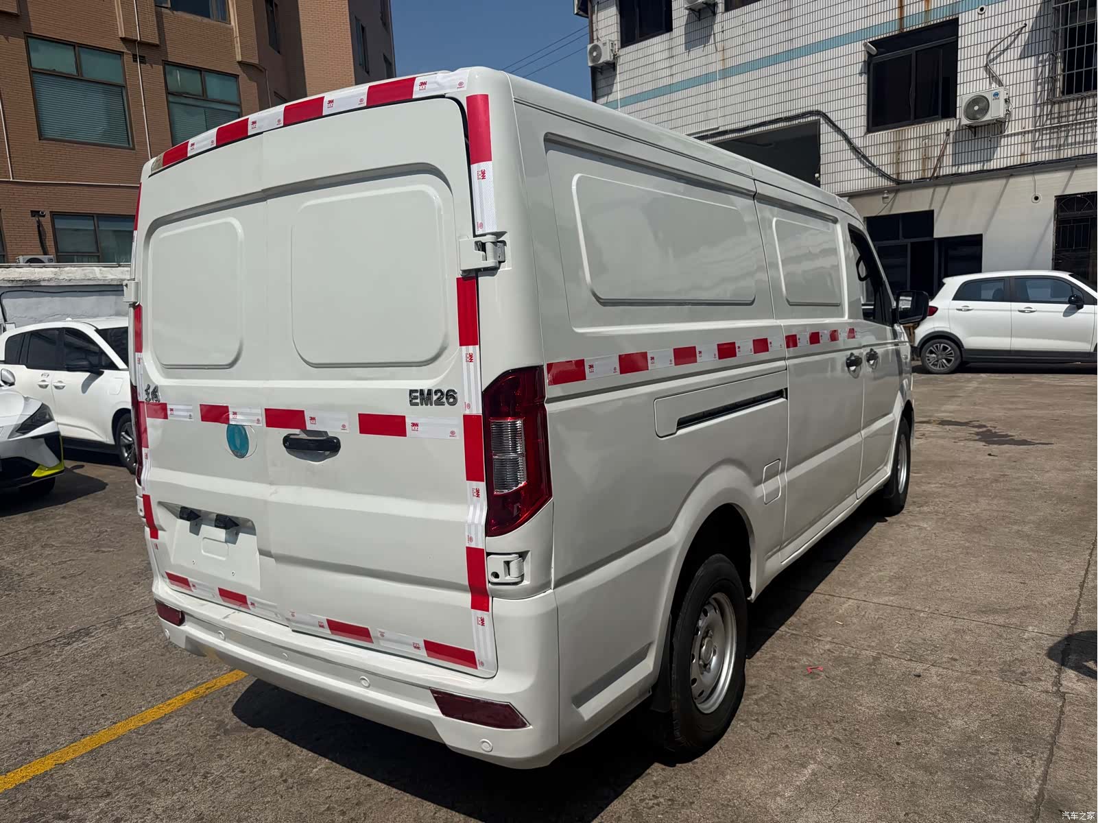 DongFeng EM26, 2023 13