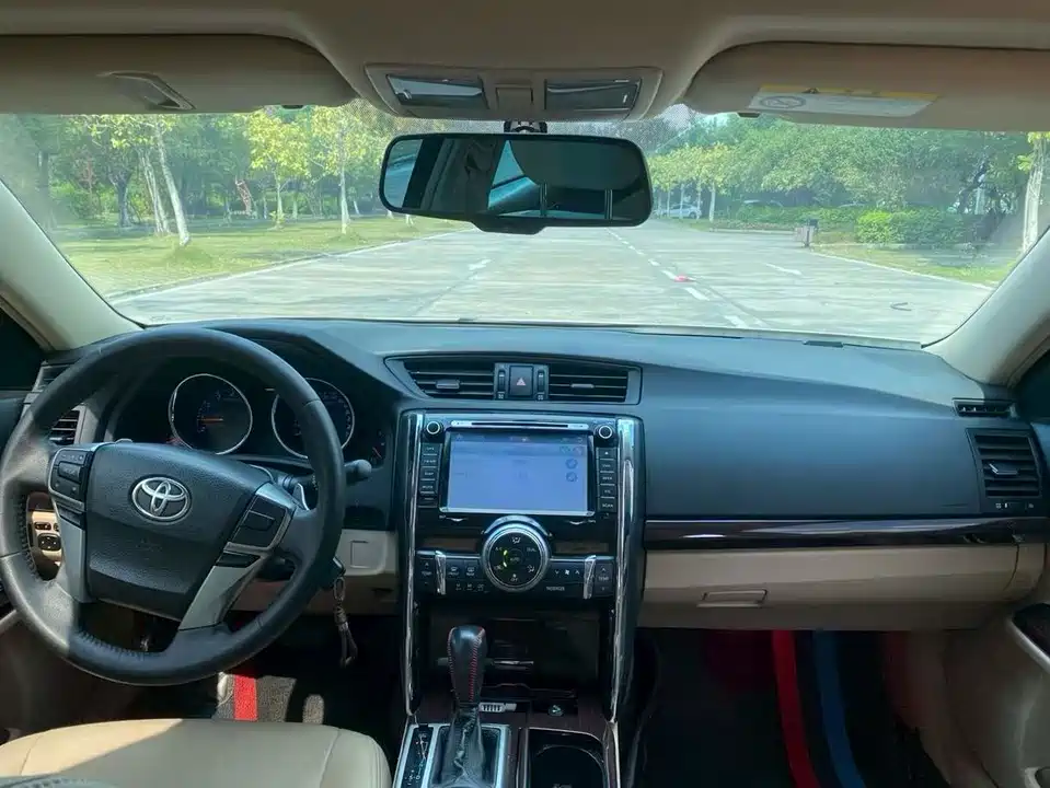 Toyota Reiz