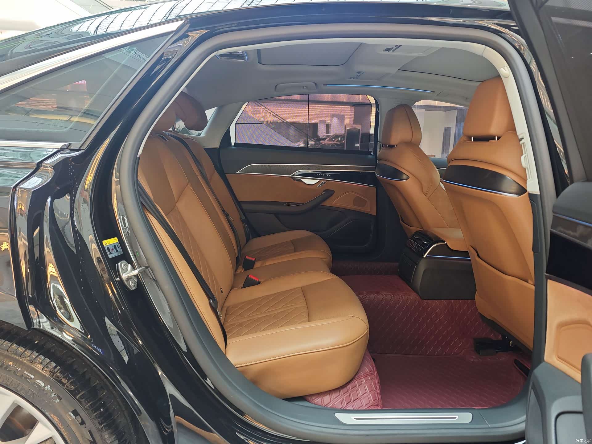 Audi A8L, 2021 11
