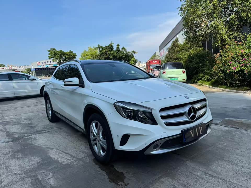 Mercedes-Benz GLA