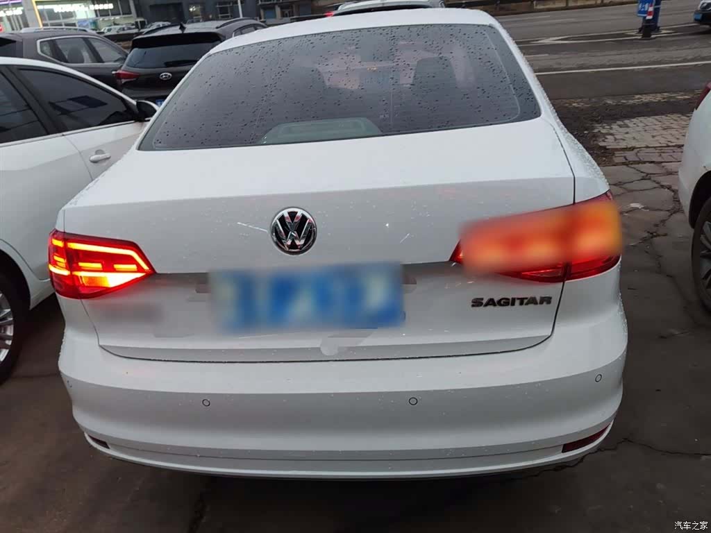Volkswagen Sagitar, 2016 4