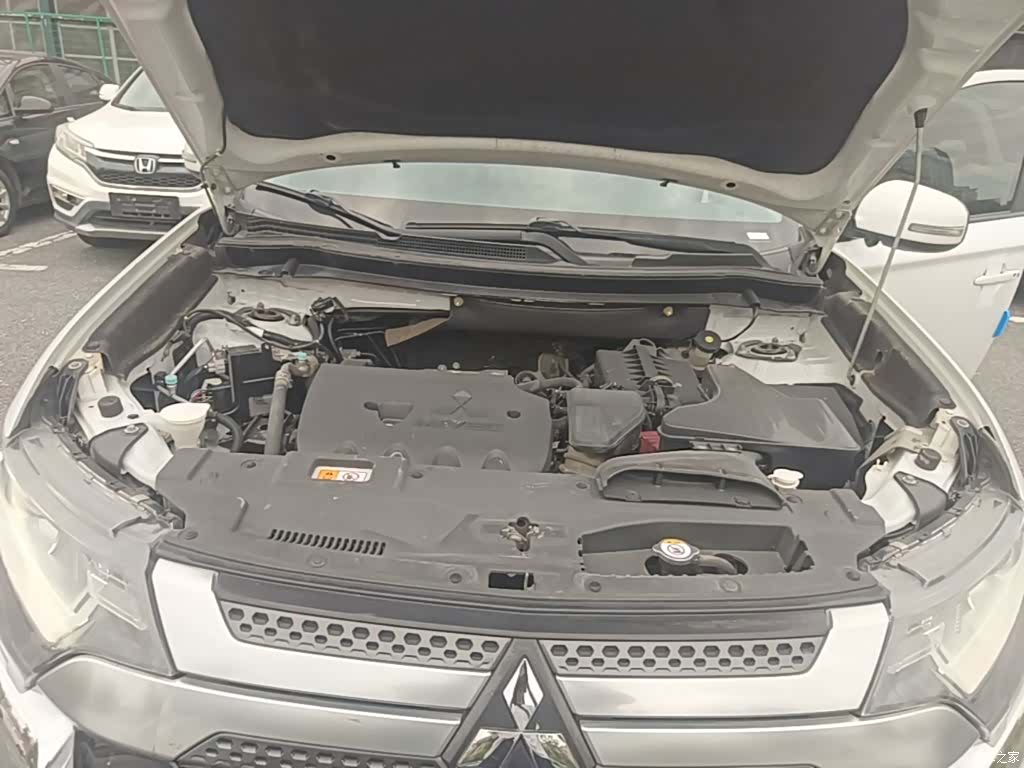 Mitsubishi Outlander, 2019 20