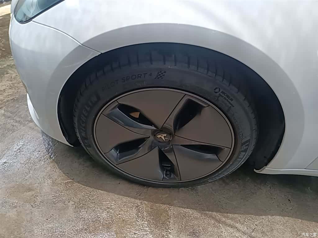 Tesla Model 3, 2020 23