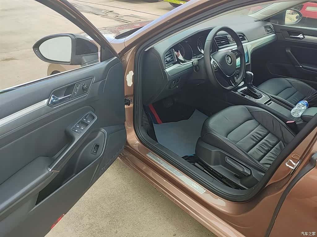 Volkswagen Lamando, 2016 16