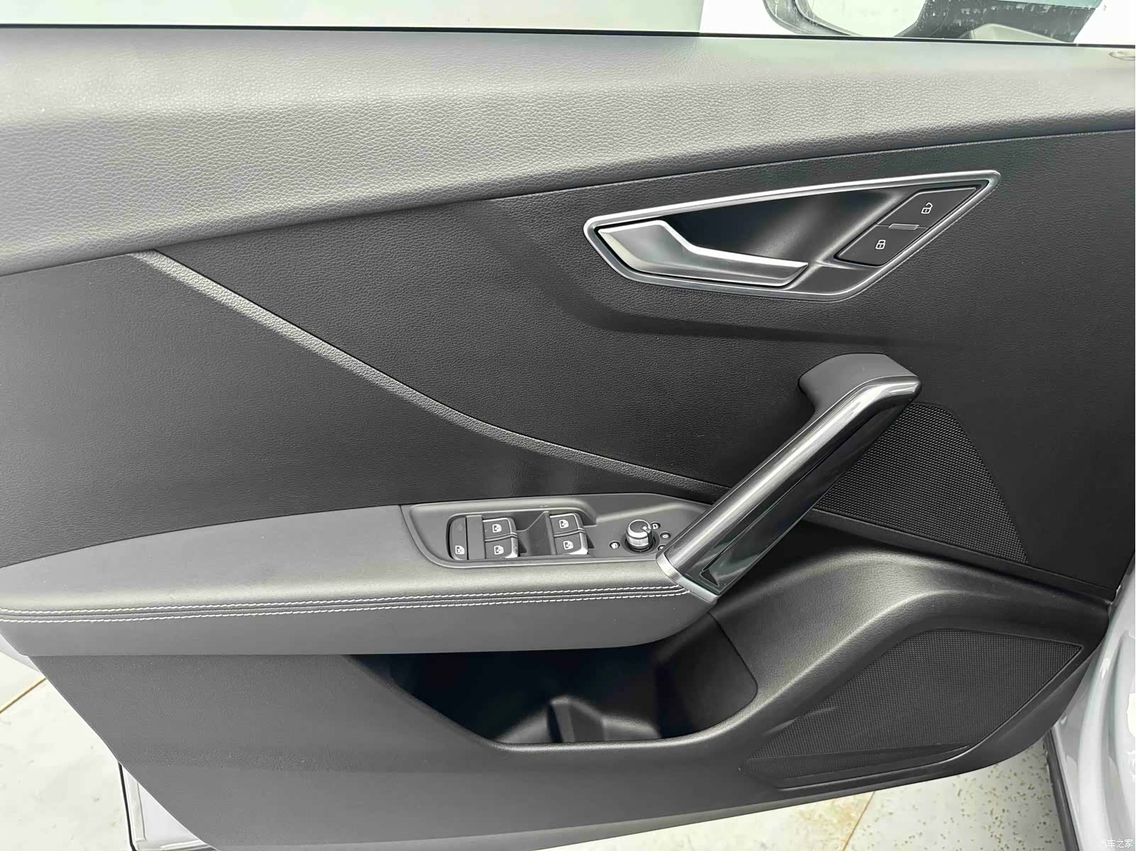 Audi Q2L, 2022 10