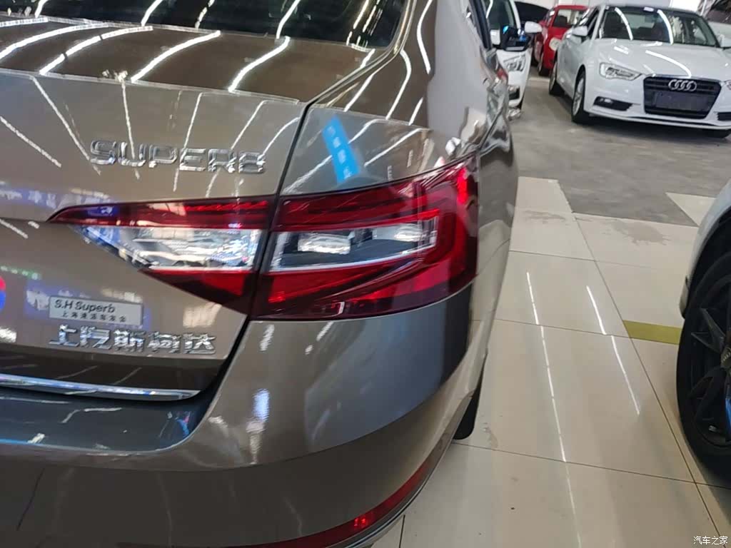 Skoda Superb, 2017 8