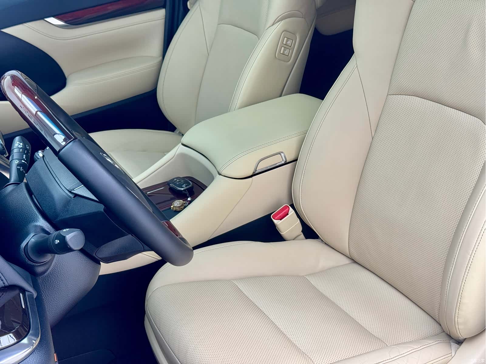 Toyota Alphard, 2015 6