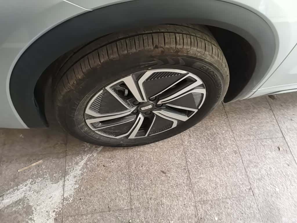 Geely 7, 2025 23