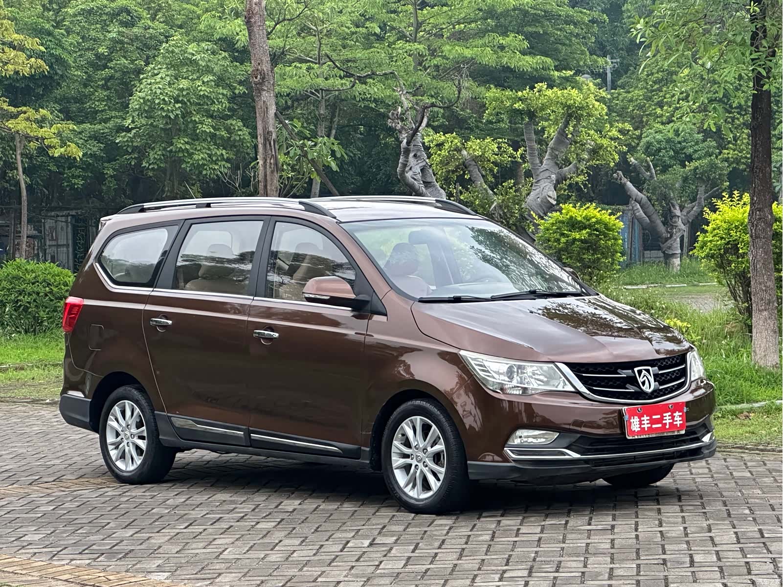Wuling 730, 2017 3