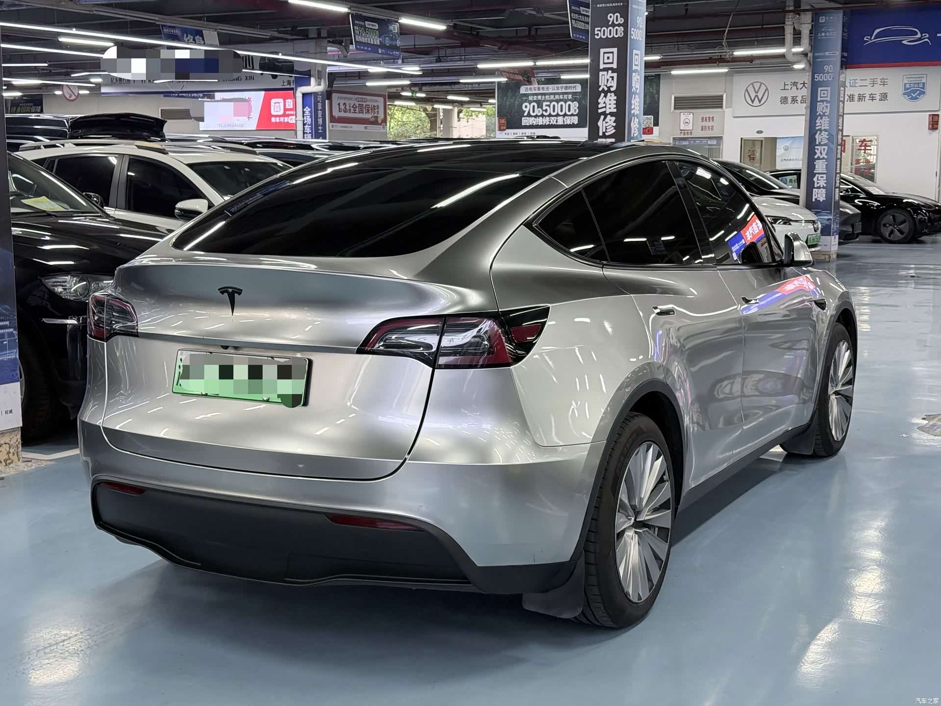 Tesla Model Y, 2023 4