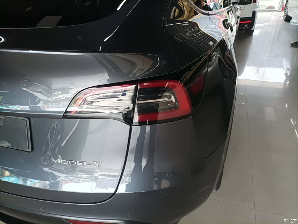 Tesla Model Y, 2023 8